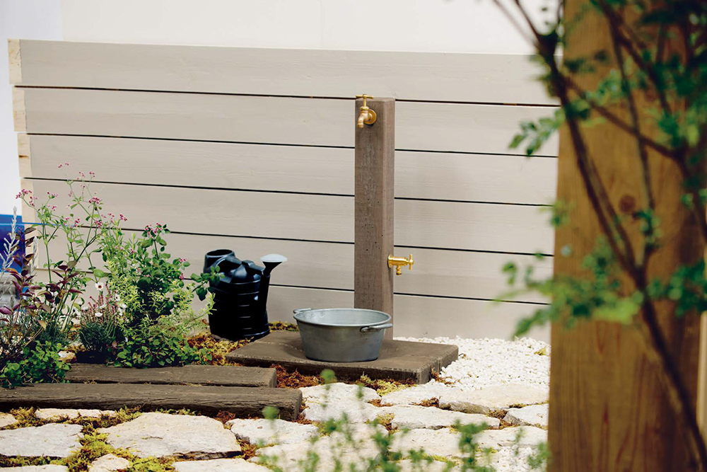 ナチュラルガーデンには「風景に馴染む」水栓柱を選ぼう！