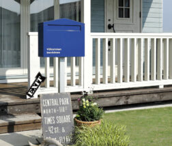 個性派郵便ポストで玄関の主役に！ユニークなデザインの探し方