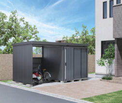 大容量物置の収納術！キャンプ道具や自転車がスッキリ片付く人気モデル